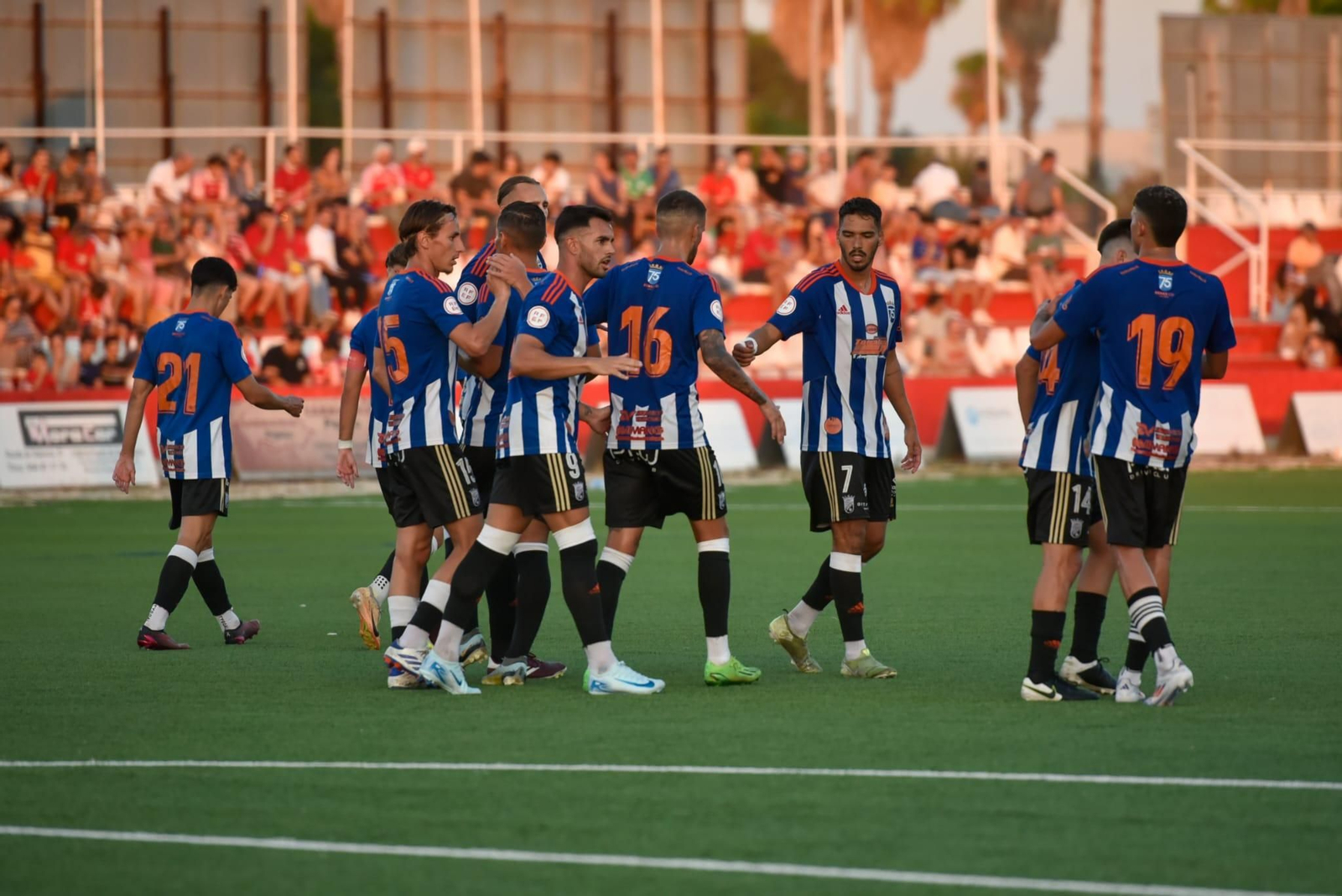 Las imágenes de la victoria del Xerez CD en el Trofeo Ciudad de El Puerto Las imágenes de la victoria del Xerez CD en el Trofeo Ciudad de El Puerto