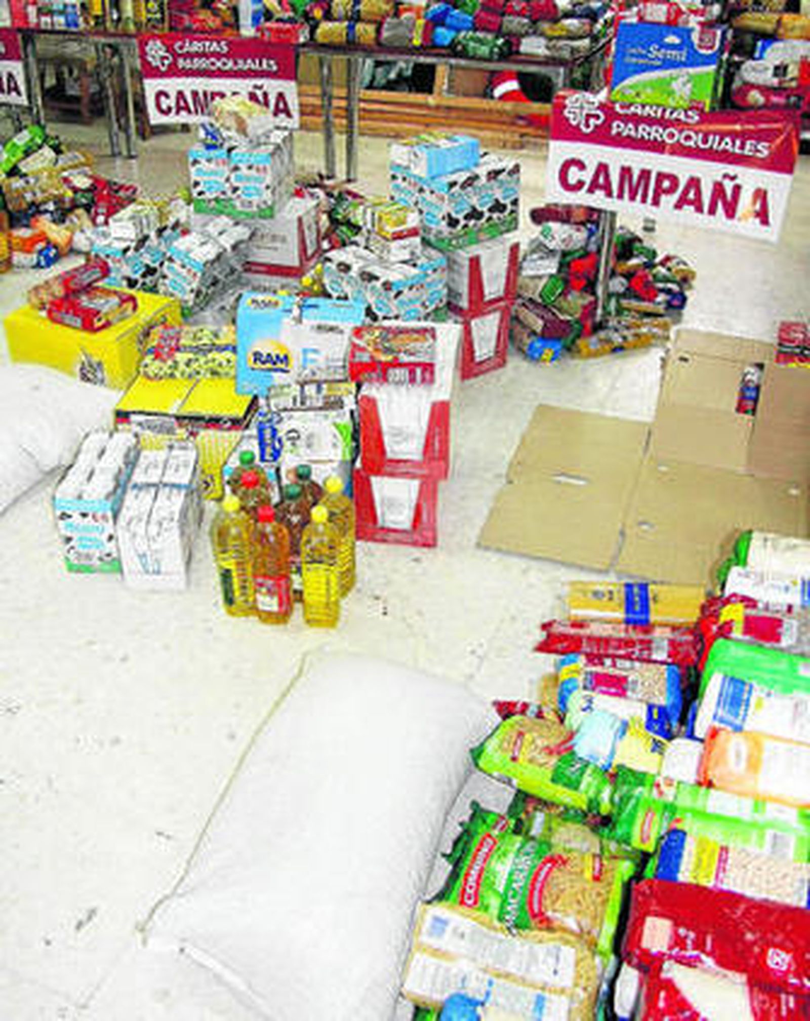 Cáritas recibe en un mes tres toneladas de alimentos tras su petición de ayuda