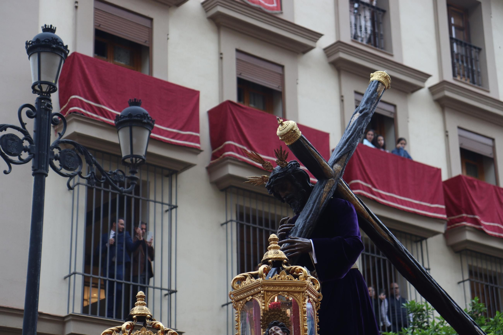 La Madrugá por la Carrera Oficial en la Semana Santa de Sevilla 2025