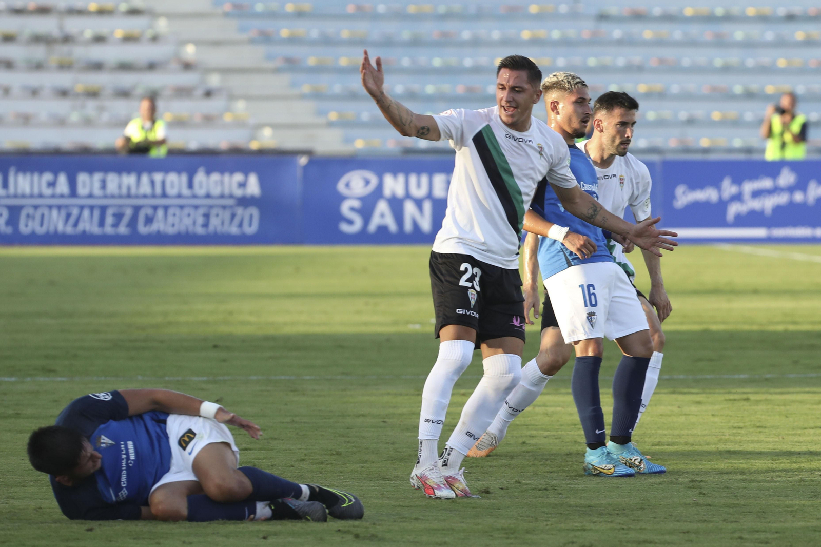 La derrota del Córdoba CF en San Fernando, en imágenes