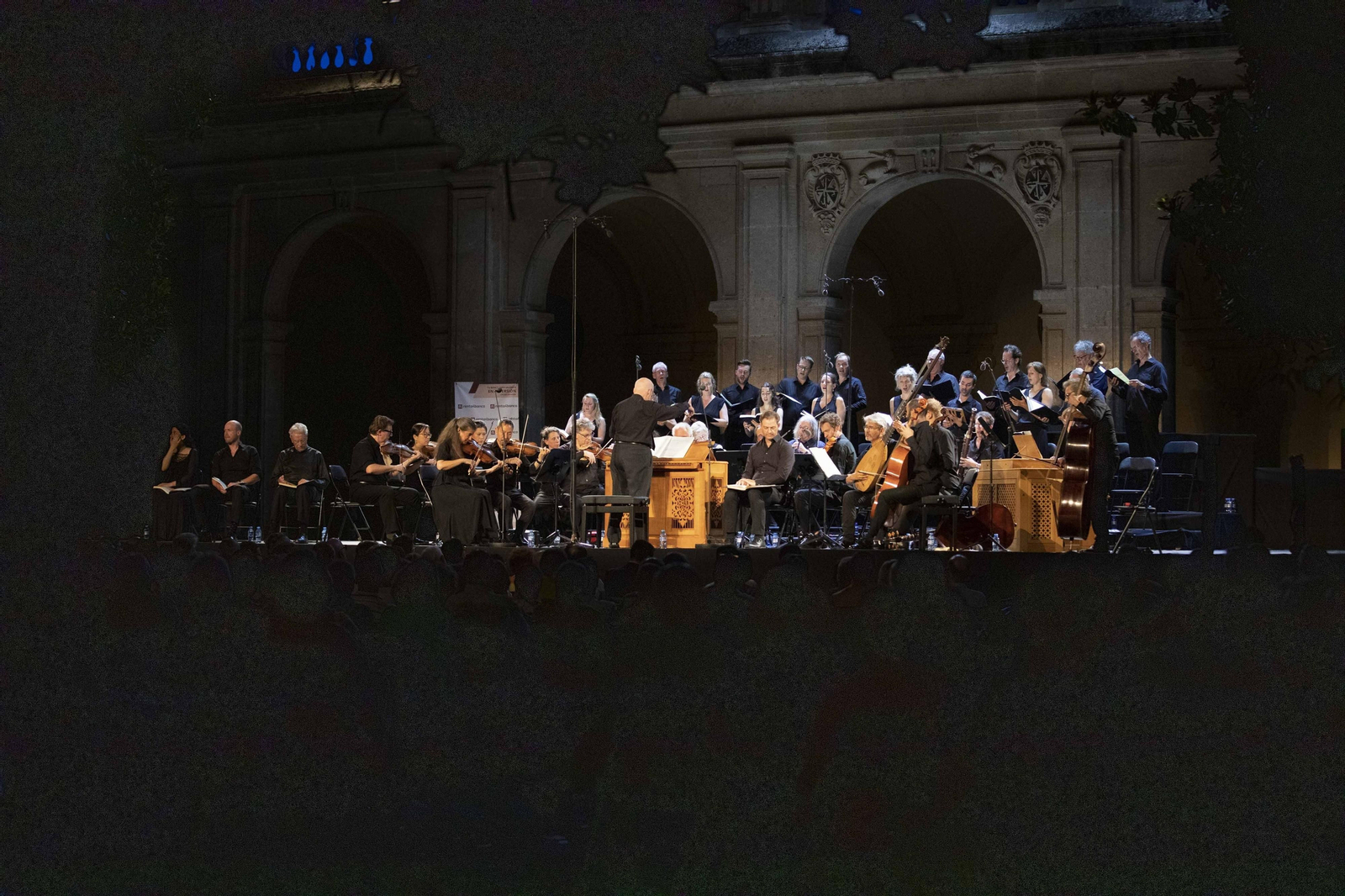 Ton Koopman a ritmo de Bach en el Hospital Real, en imágenes