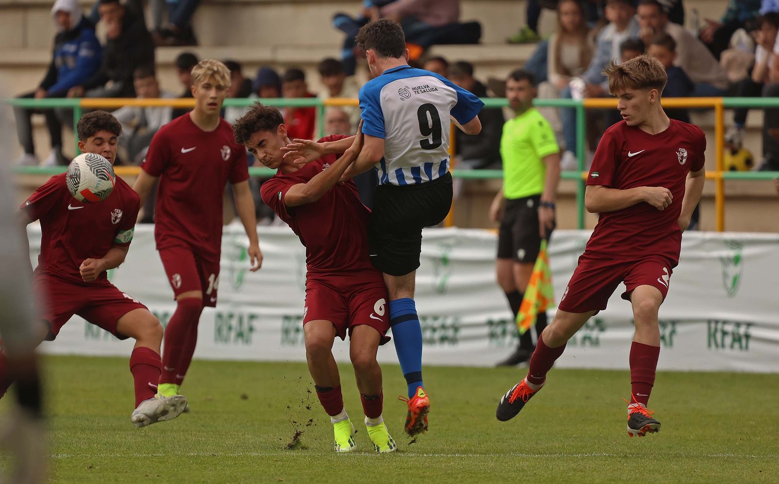 Imágenes de las finales de la Copa Andalucía infantil y cadete de fútbol en Los Barrios