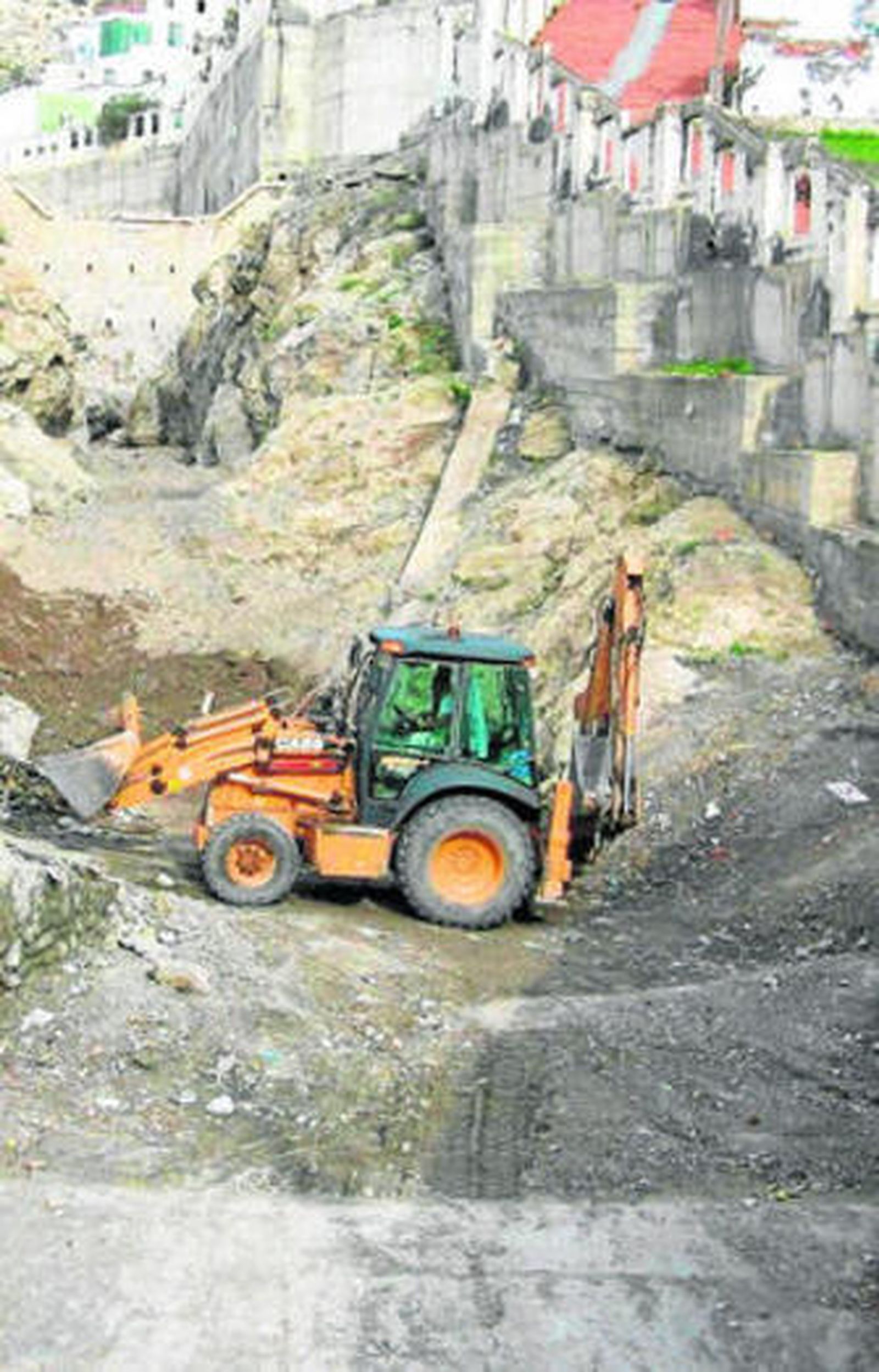 Dos máquinas han retirado durante más de tres semanas la basura.