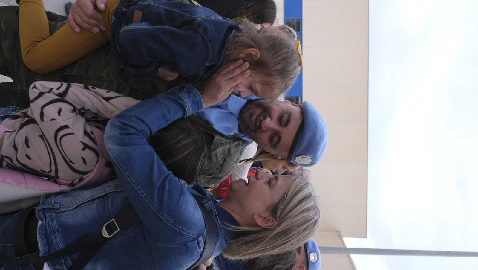 Imágenes de la salida del segundo contingente de La Legión con destino el Líbano