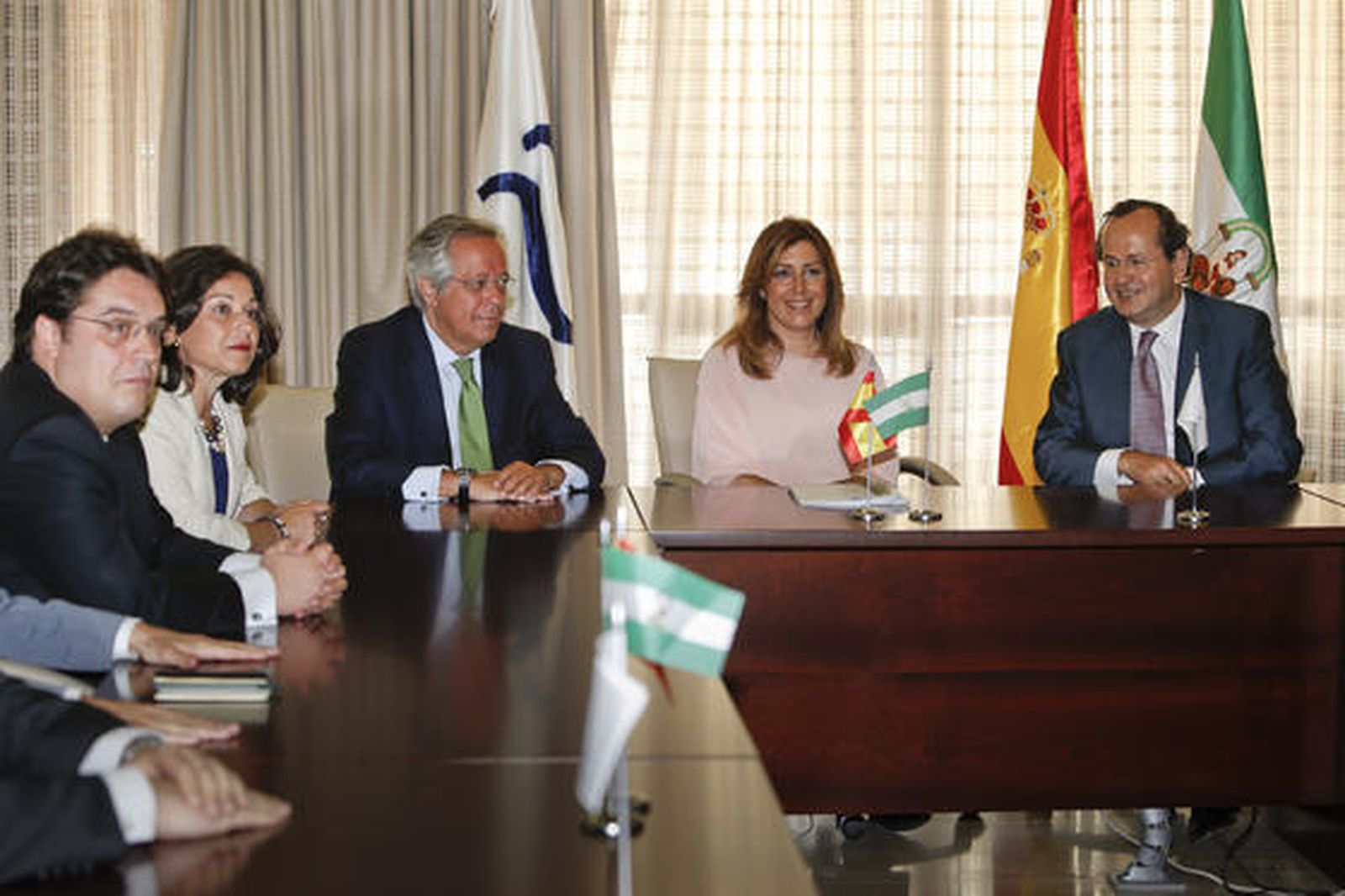 La presidenta de la Junta, en la factoría de Cádiz.

Foto: Julio González