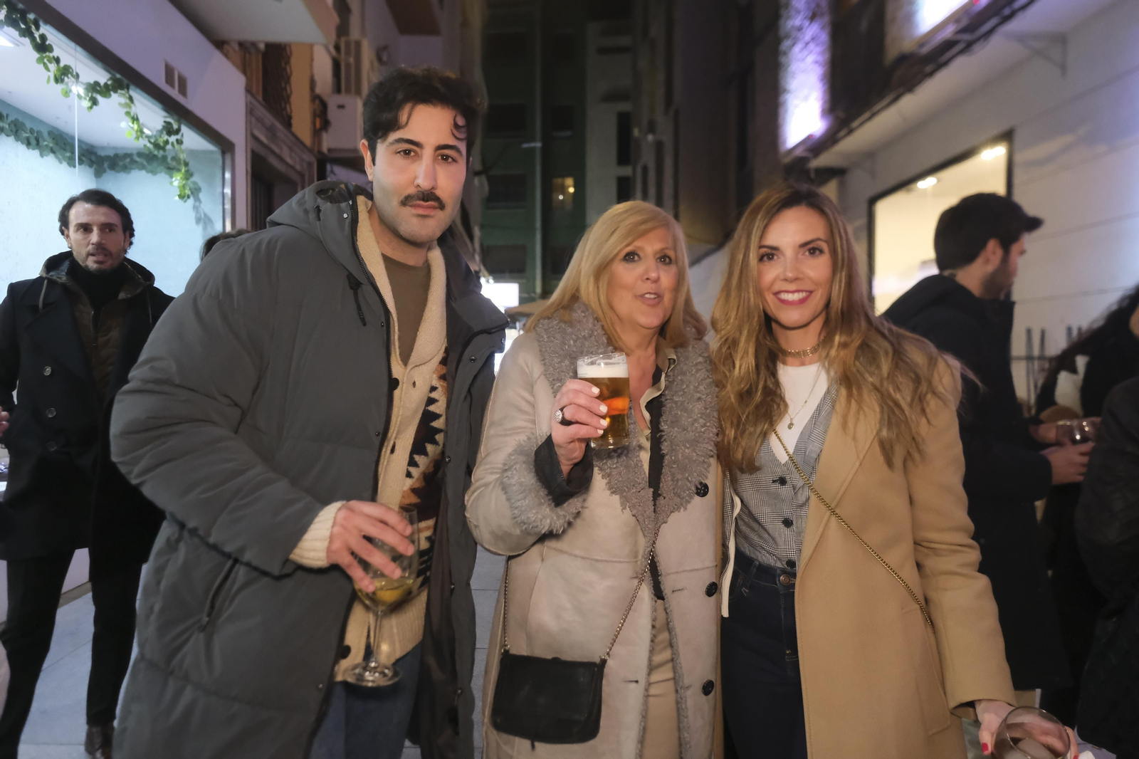 En imágenes, Silbón Bar celebra su inauguración con una fiesta llena de estilo