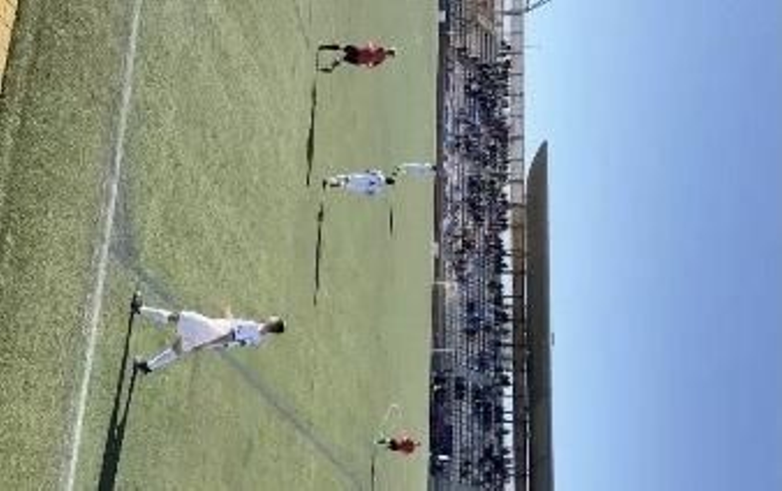 De esta guisa ha comenzado la retransmisión del partido del Xerez CD en Ayamonte.