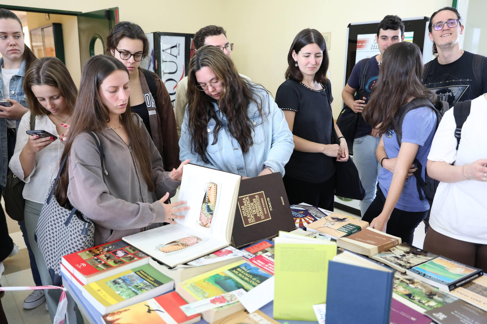 La Universidad de Córdoba celebra el Día del Libro, en imágenes