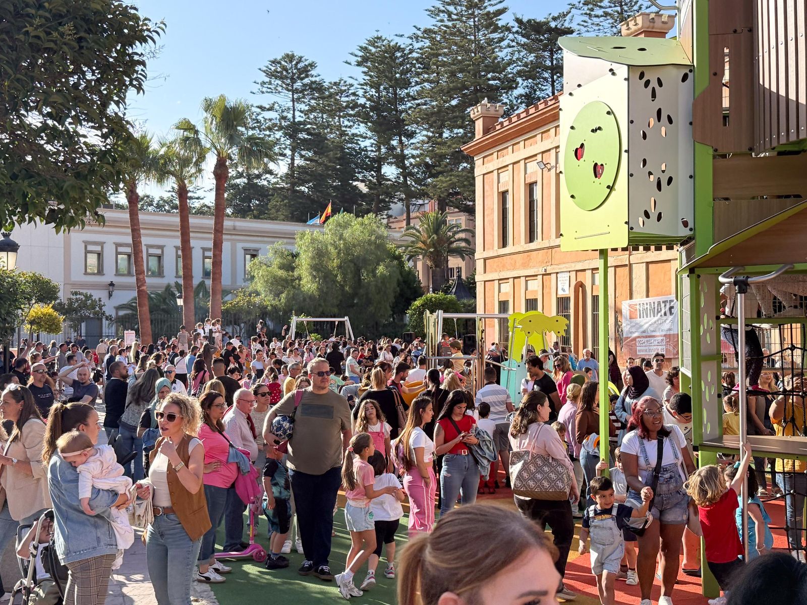 Las fotos de la inauguración del nuevo parque infantil junto al Conservatorio de La Línea