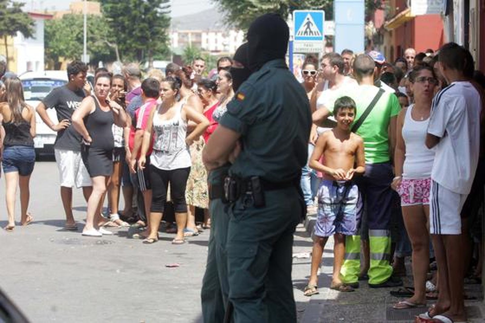 La Guardia Civil detiene a un hombre en La Línea por su presunta implicación con el terrorismo yihadista./  J.M Quiñones
