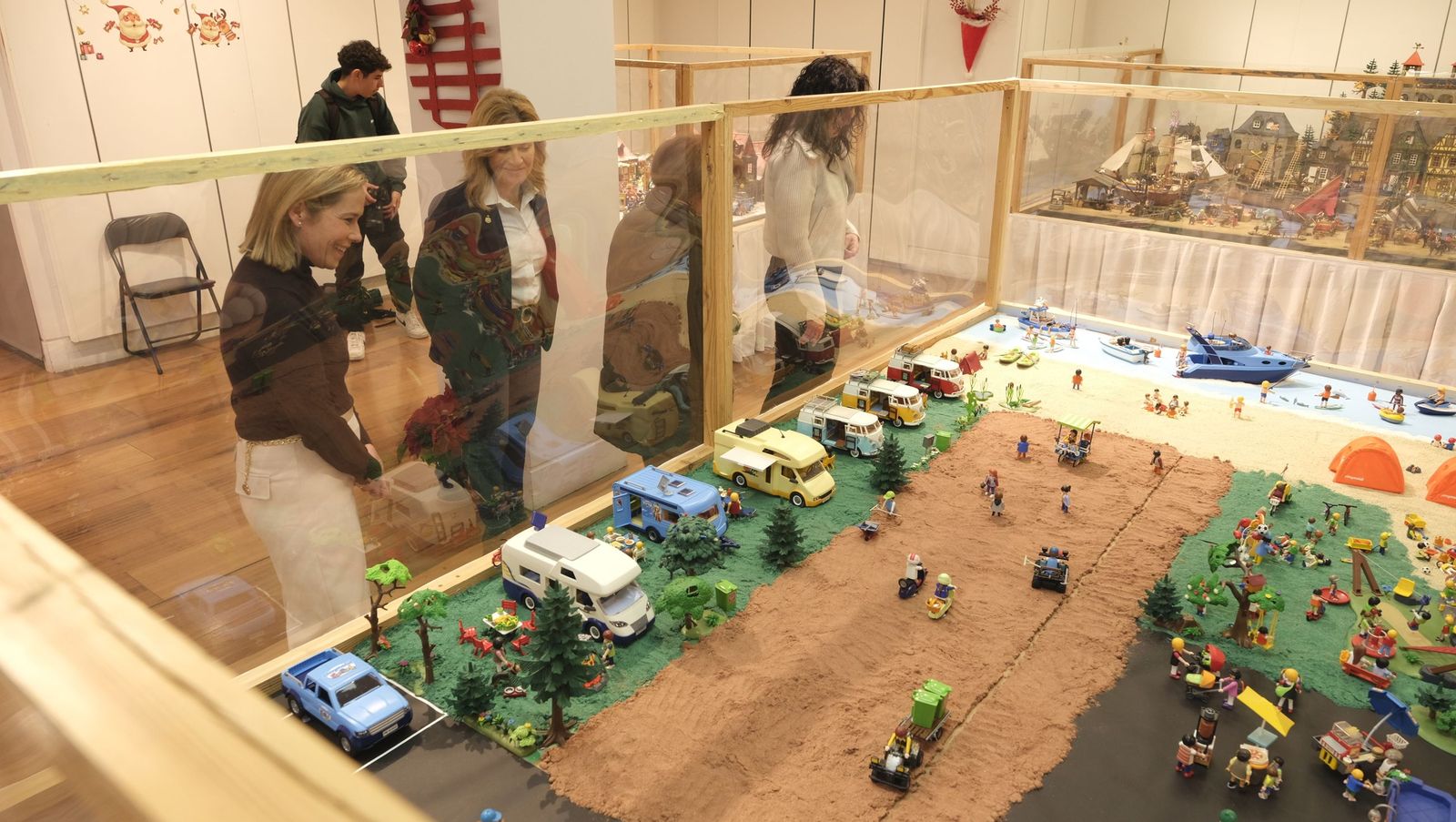 Exposición de Clicks de Playmobil contra el cáncer infantil, en fotos