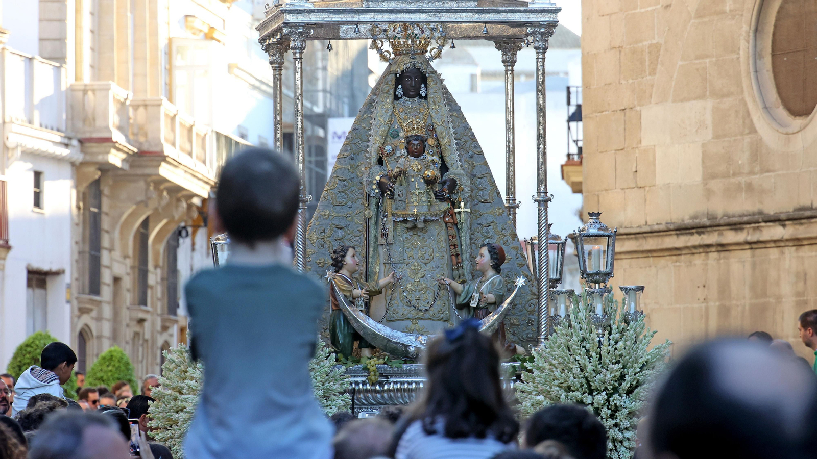 Procesión de la Virgen de la Merced por Jerez
