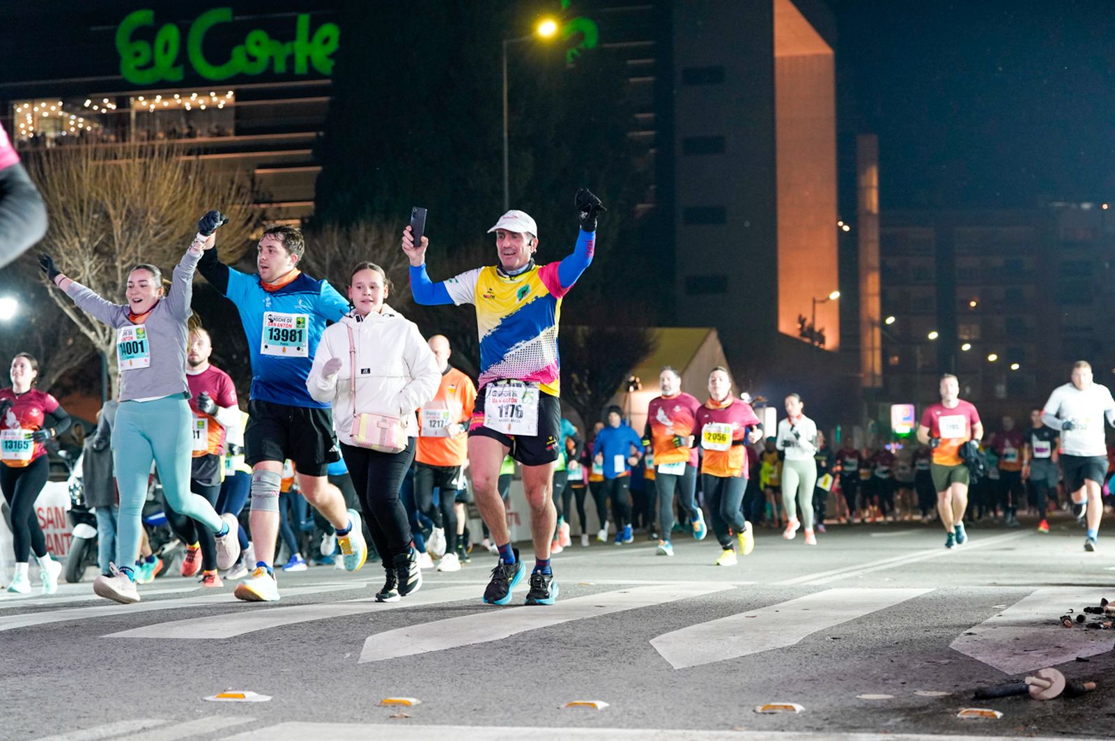 En imágenes: búscate en tu llegada a meta de la Carrera de San Antón 2026 (18)