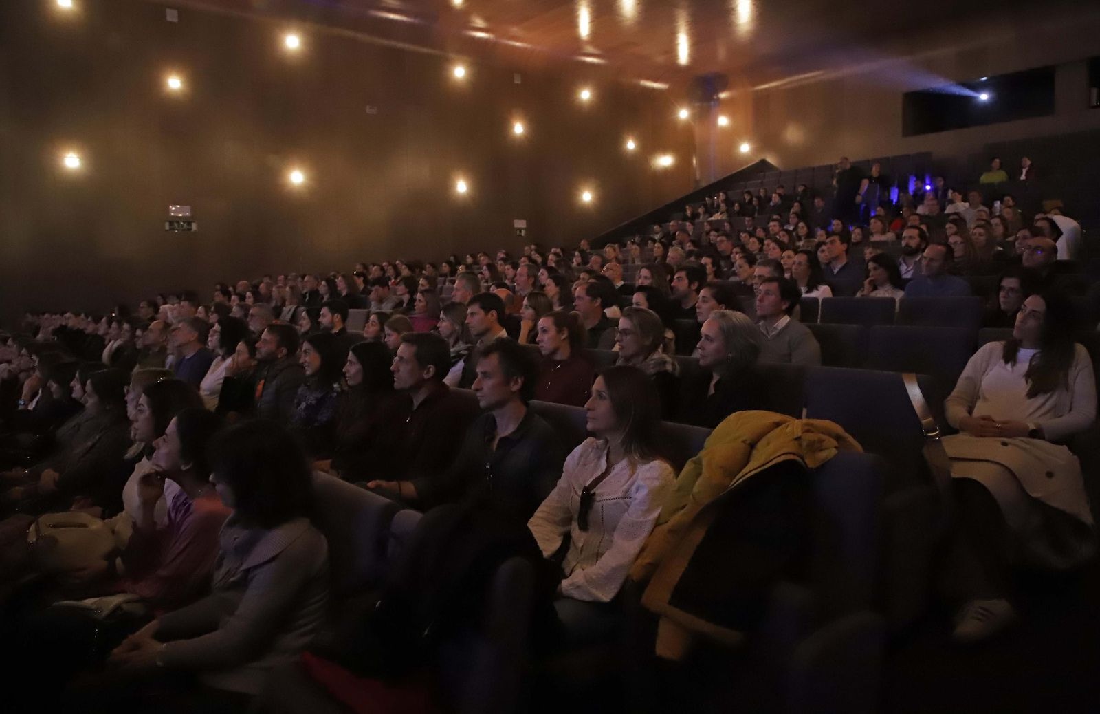 Elsa Punset defiende el optimismo inteligente en el ciclo Attendis Talks en Algeciras