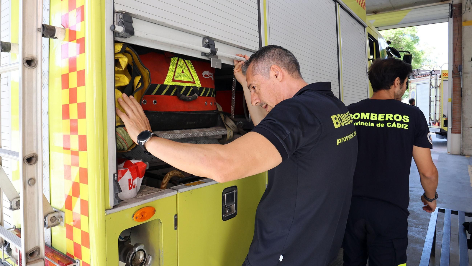 Bomberos de la provincia de Cádiz se trasladan a Orense para apoyar en la lucha contra los incendios