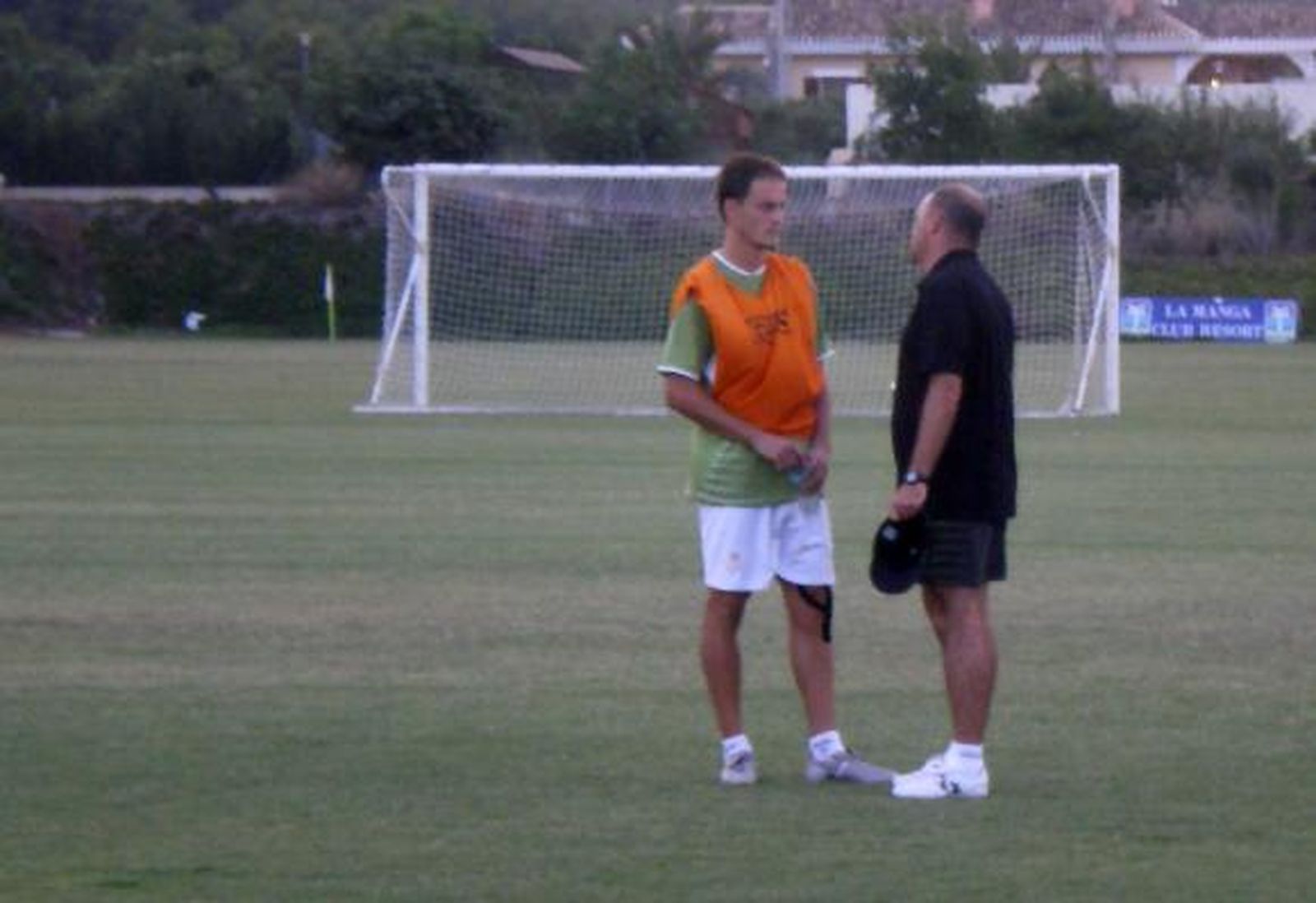 Urgencia por apuntalar la defensa