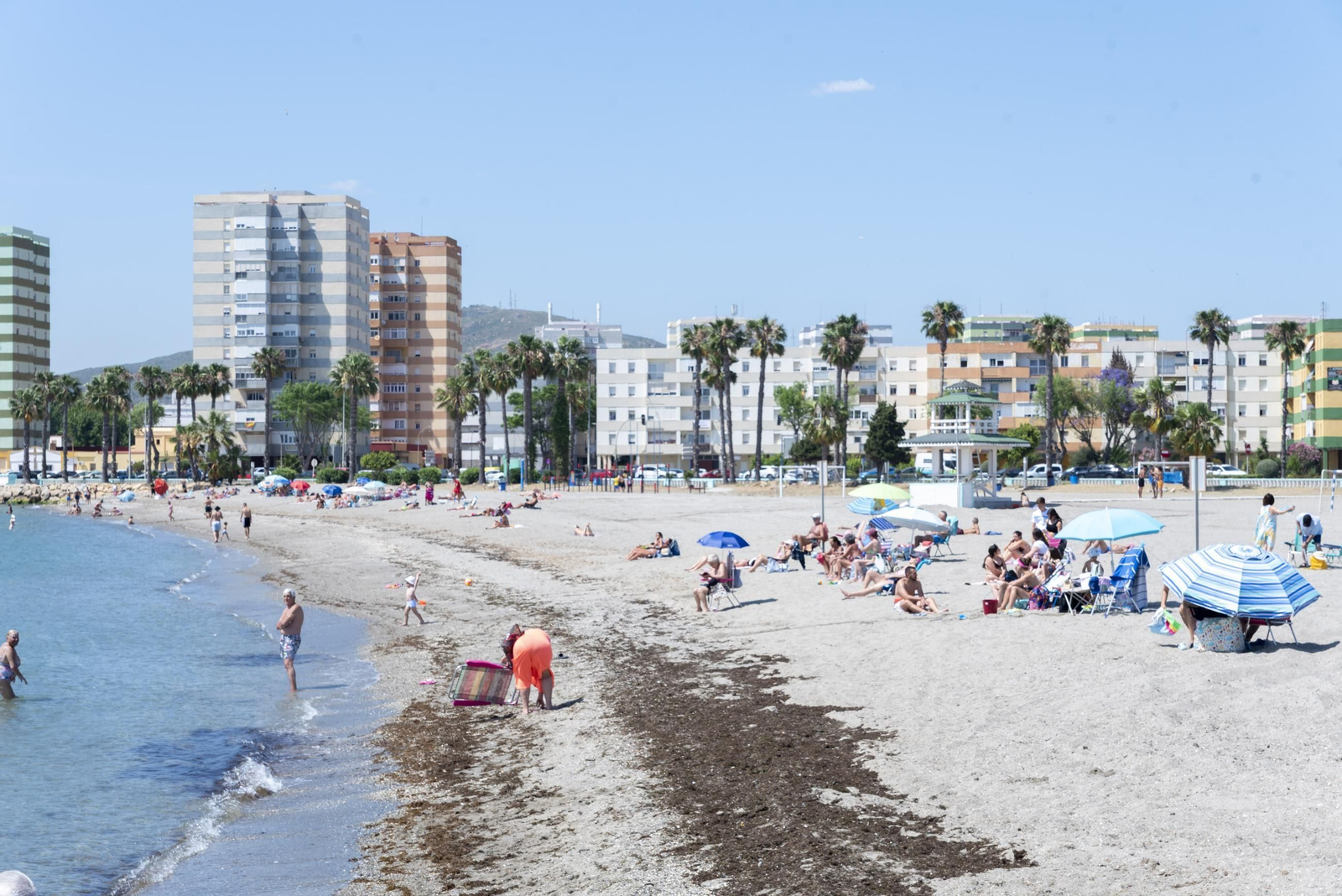 Fotos de una tarde en las playas de levante y de poniente en La Línea
