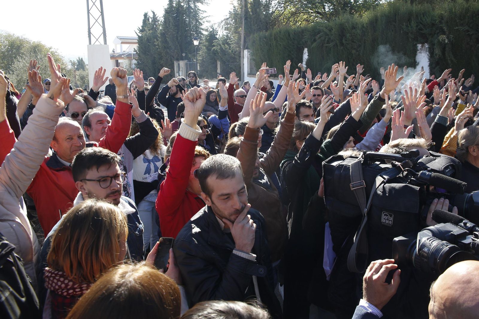 Las imágenes del desahucio en Las Gabias