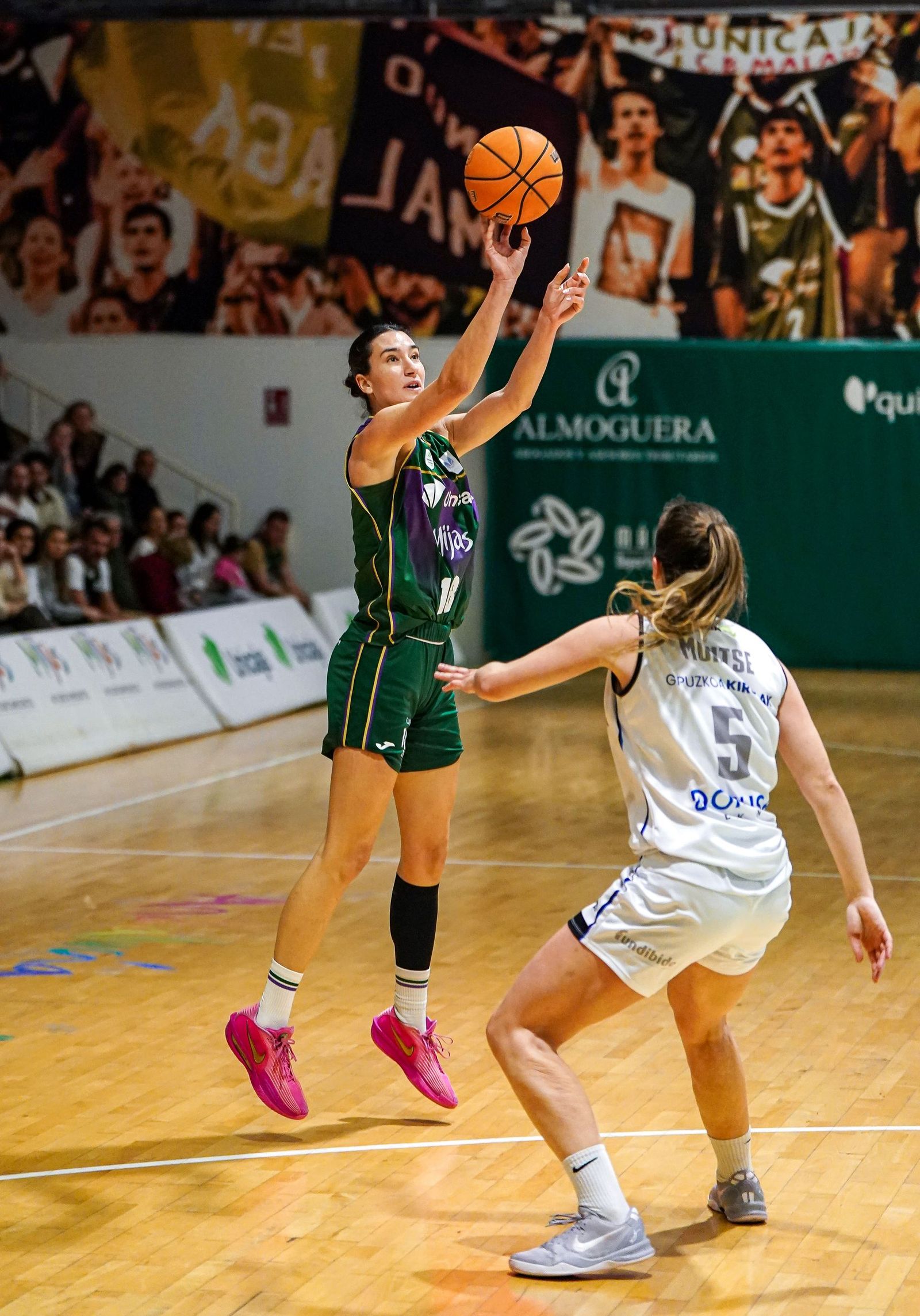 El Unicaja Mijas sigue fuerte en Los Guindos (83-68)
