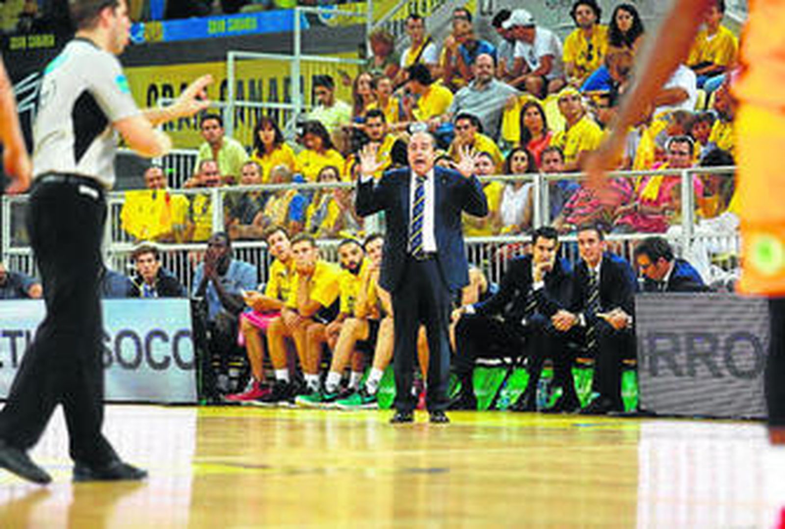 Vidorreta gesticula en el derbi ante el Herbalife.