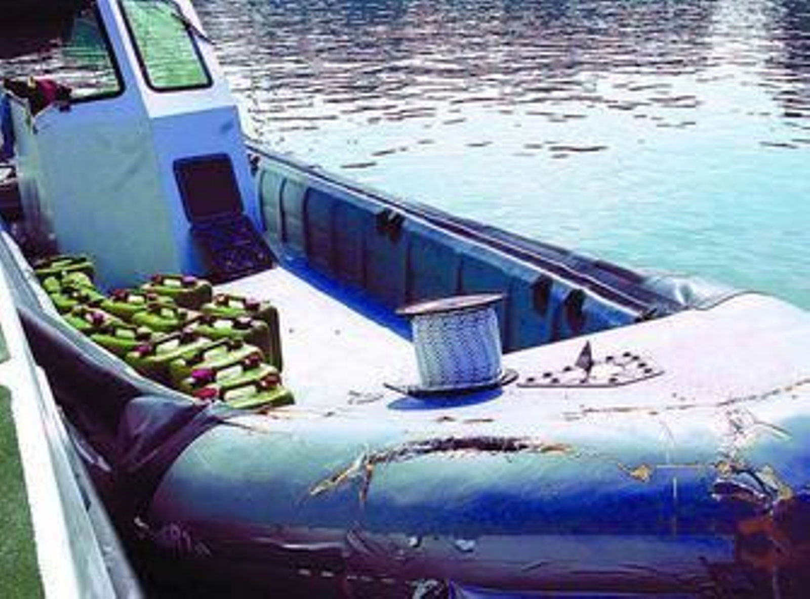 Esta es la embarcación rápida en la que viajaban los cuatro narcos.