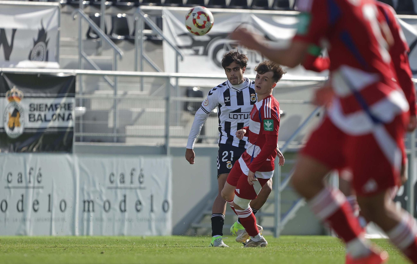 Las mejores fotos del Balona - Recreativo de Granada de Segunda Federación