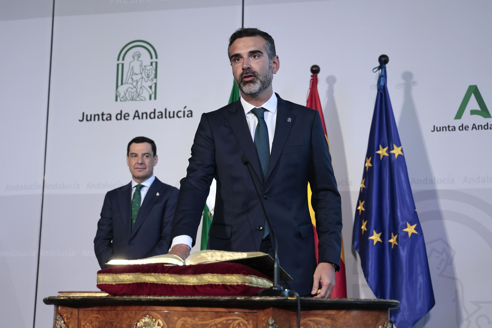Las imágenes de la toma de posesión del nuevo Consejo de Gobierno de Andalucía