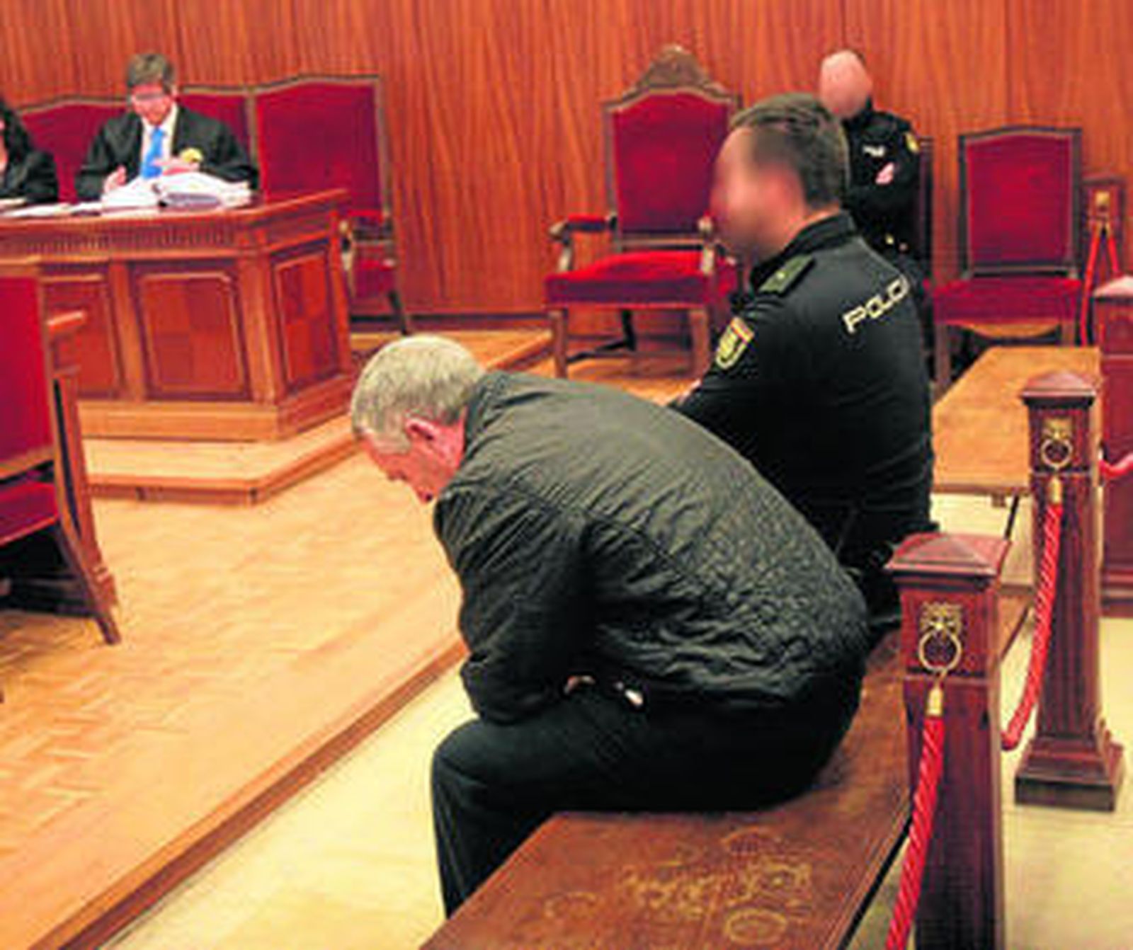 El procesado, Eliodoro L. C., durante la vista oral en la Sección Tercera de la Audiencia.