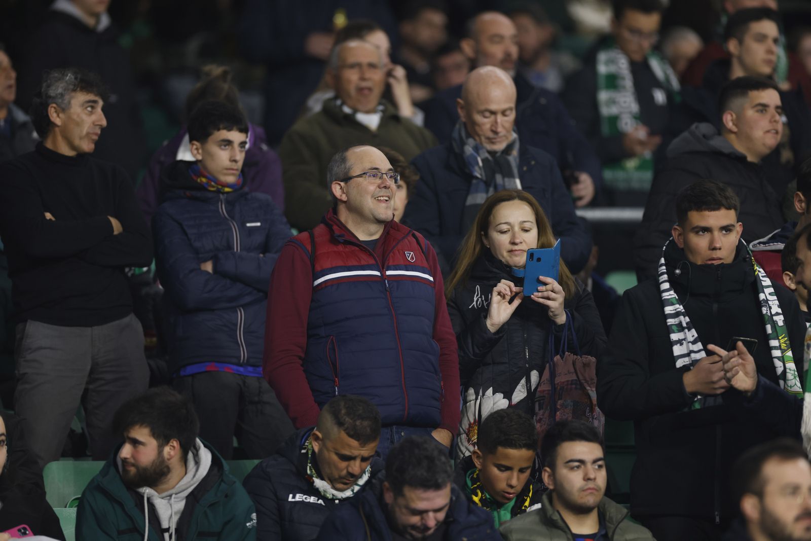 Búscate en las fotos del Betis-Barcelona