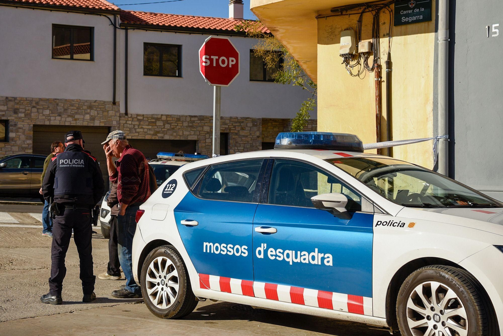 Una patrulla de los Mossos d'Esquadra en la localidad leridana de Tárrega.