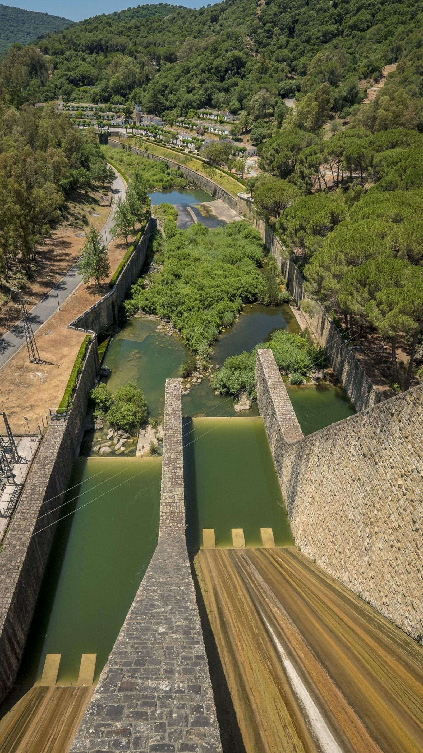 Poblado del pantano de Los Hurones
