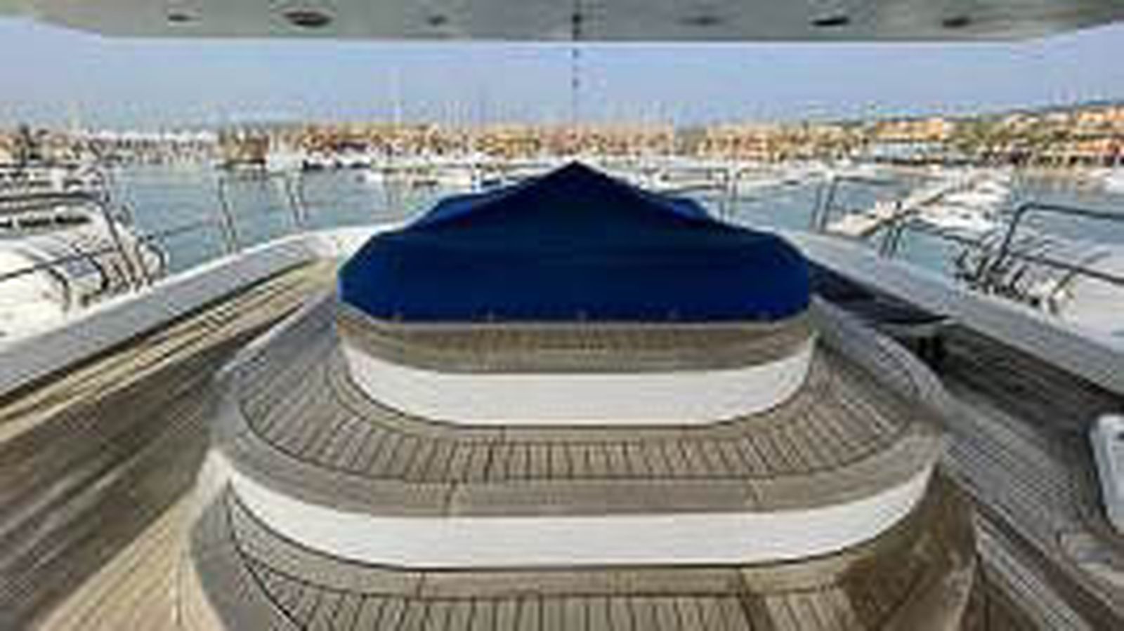 El yate de lujo Samurai One