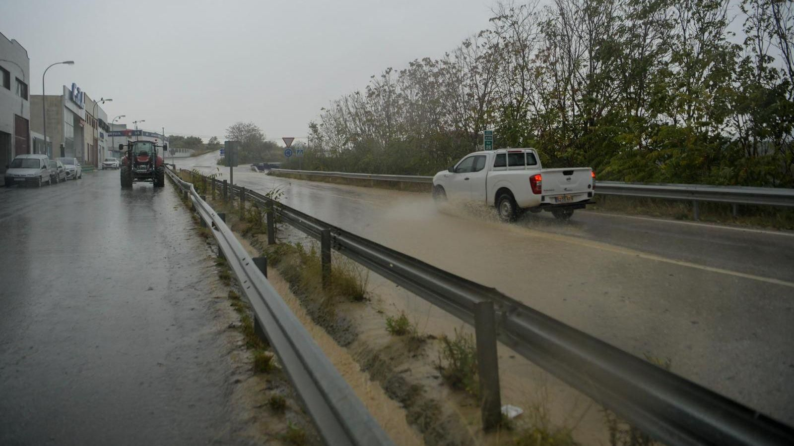Carreteras con bolsas de agua en Loja | Imagen de archivo