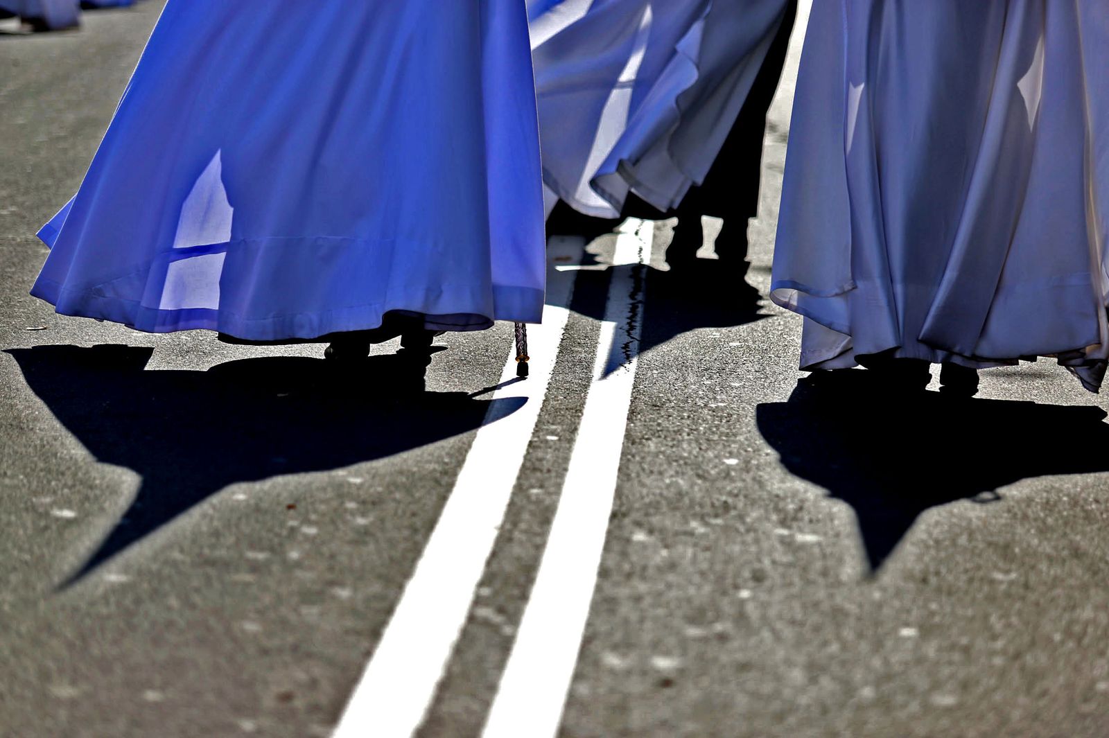 Imágenes del recorrido de la Hermandad del Cristo Cautivo de Huelva