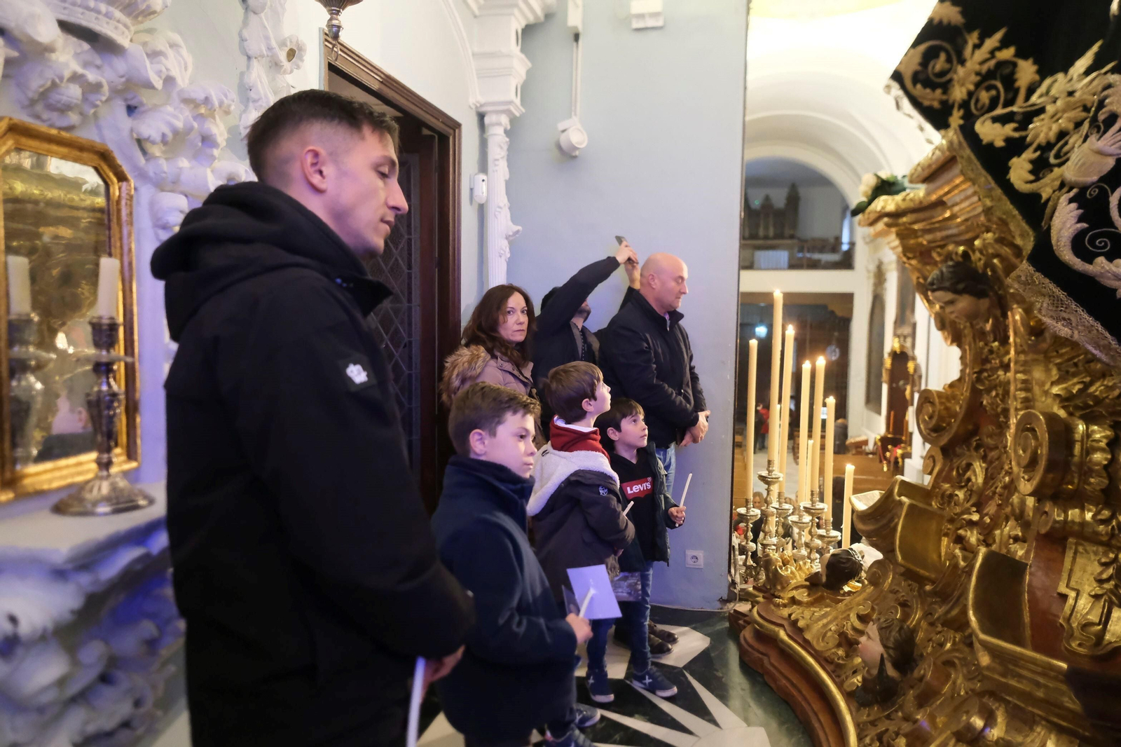 La presentación de los niños a la Virgen de los Dolores de Córdoba, en imágenes