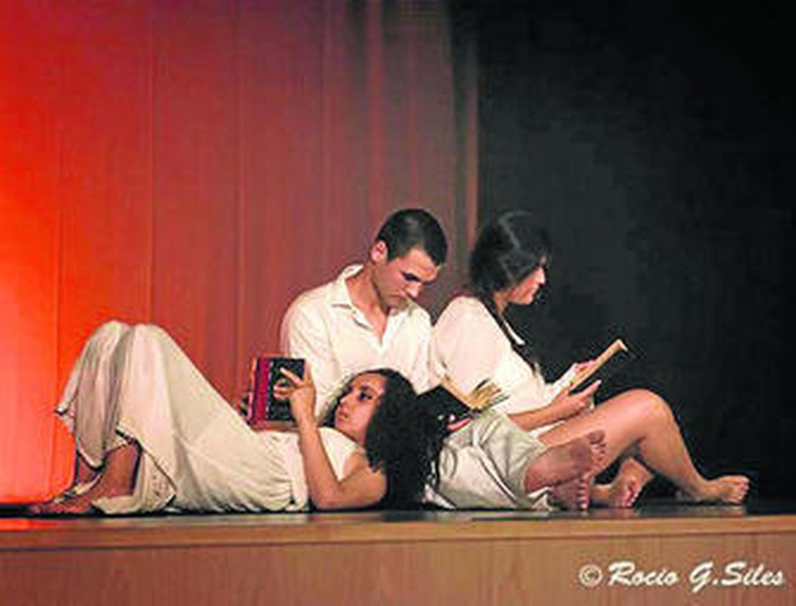 El surrealismo de Lorca emociona al Paraninfo