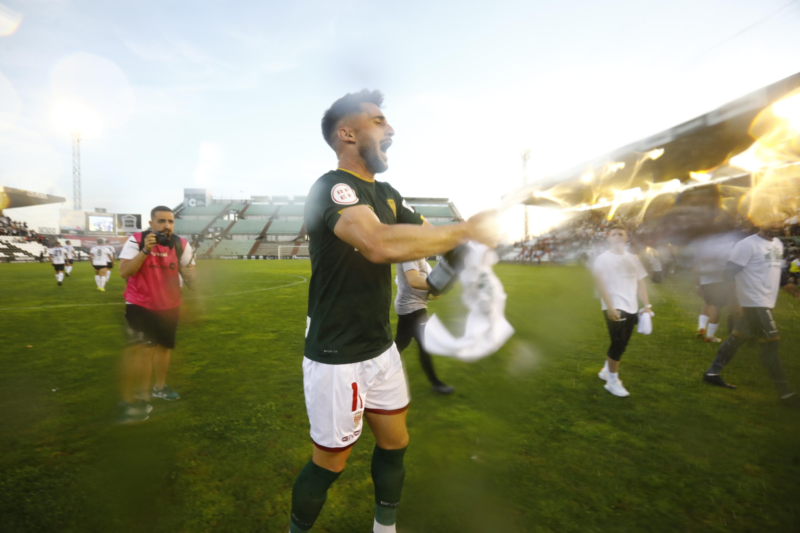 Las imágenes de la fiesta del ascenso del Córdoba CF en Mérida