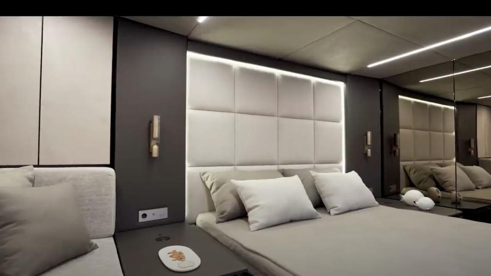 Dormitorio del yate de Rafael Nadal