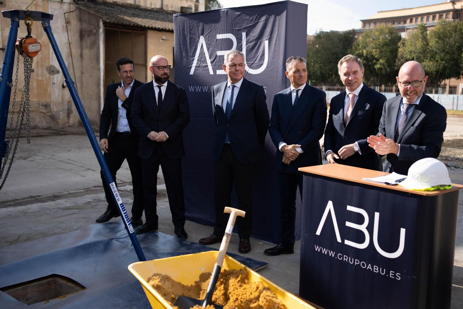 Acto de primera piedra de las viviendas del residencial Artillería