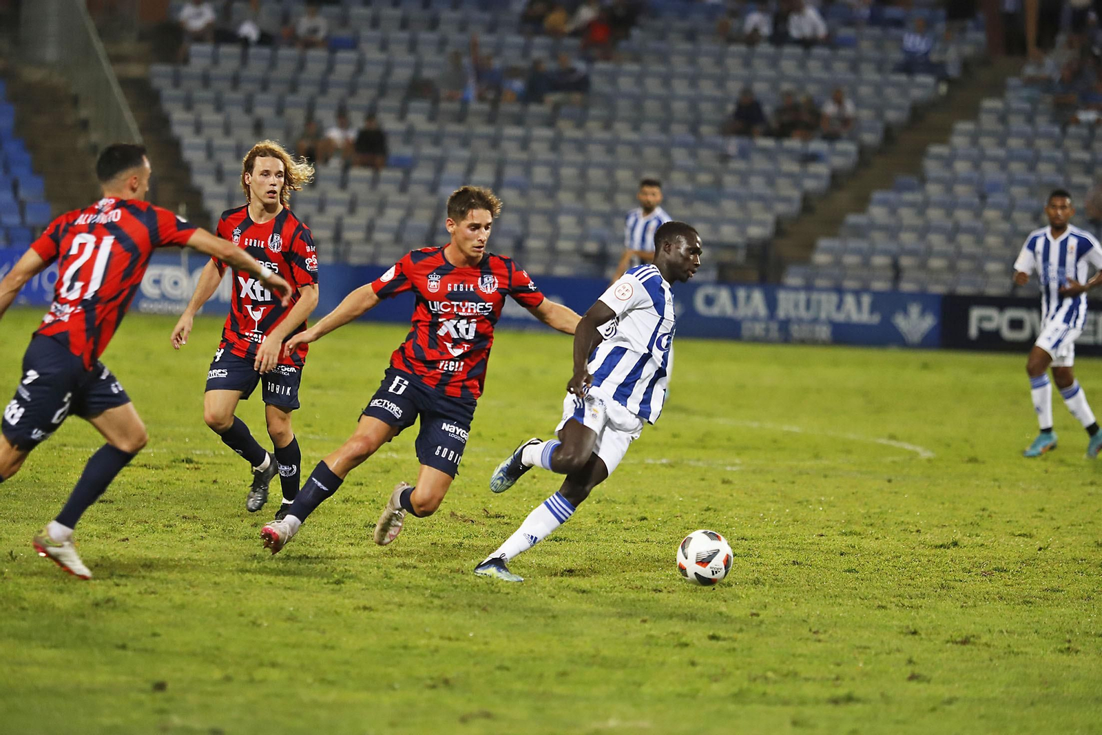 Imágenes del partido entre el Recreativo de Huelva y Yeclano
