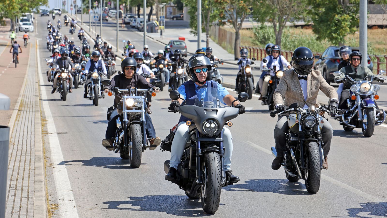Búscate en el evento motero solidario "The Distinguished Gentleman´s Ride" en Jerez