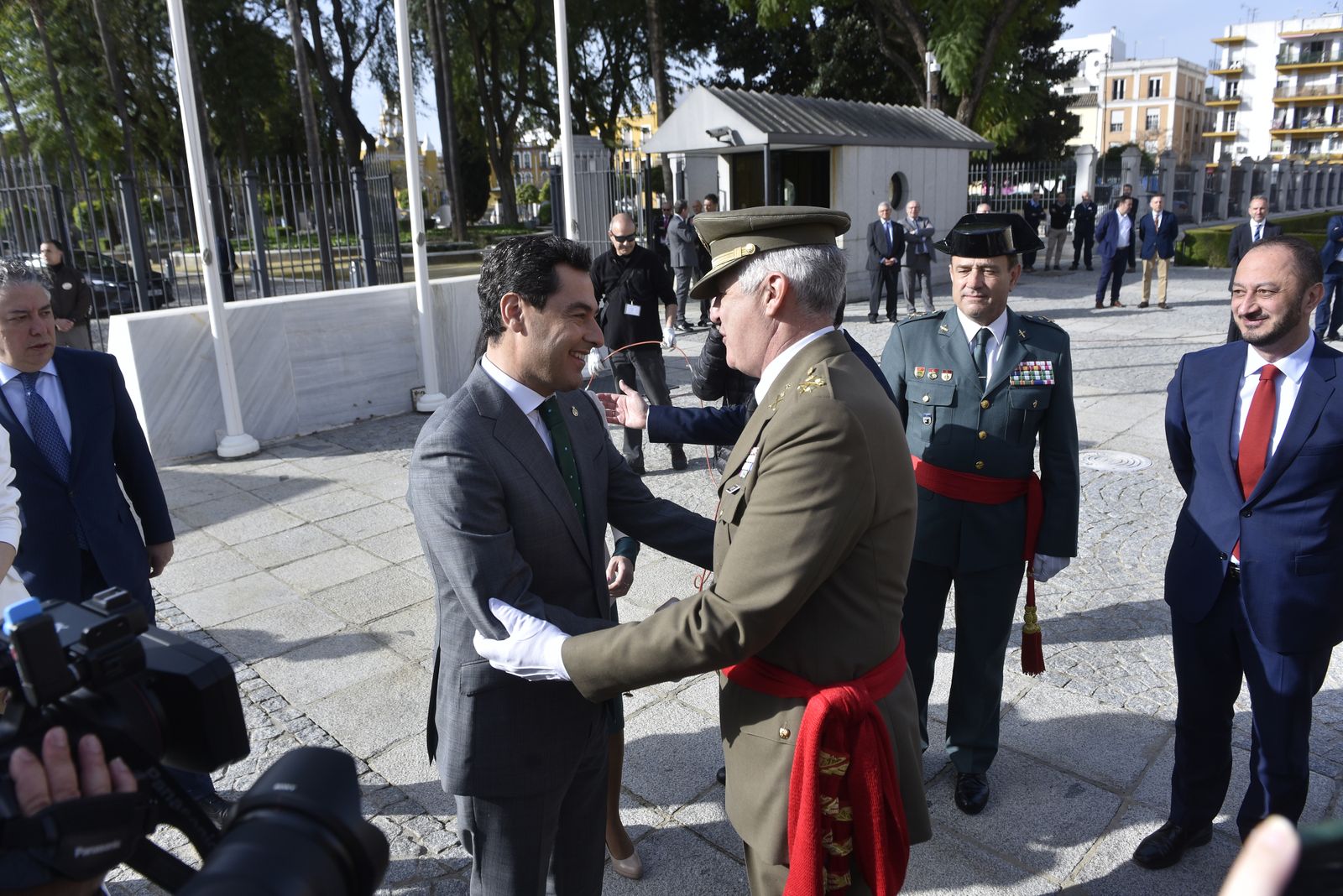 Acto institucional en el Pleno del Parlamento con motivo del Día de Andalucía