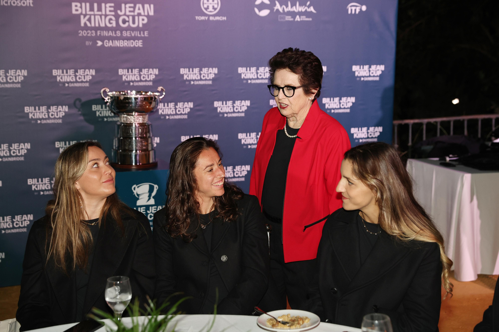 Las fotos de la recepción de la Copa Billie Jean King en el Alcázar