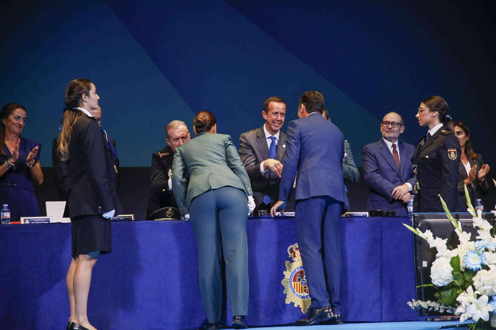 Las imágenes de la celebración del Patrón de la Policía Nacional en Almería, los Santos Ángeles Custodios