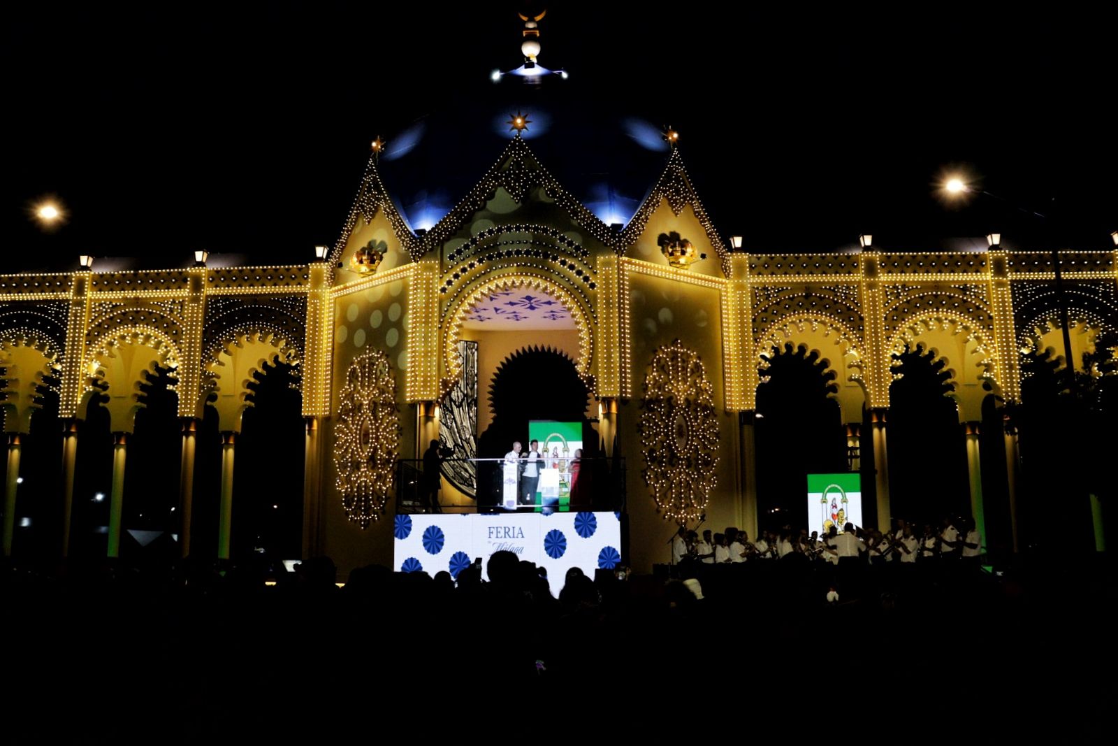 El pregón de Javier Castillo en la Feria de Málaga, en imágenes