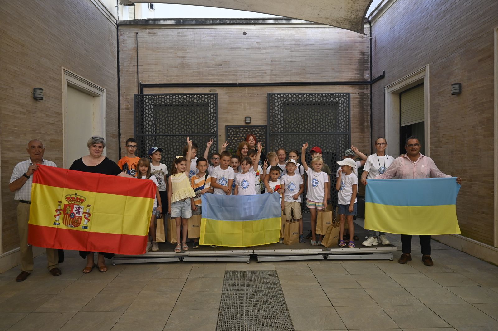 Menores ucranianos pasarán el verano en familias de acogida, en imágenes