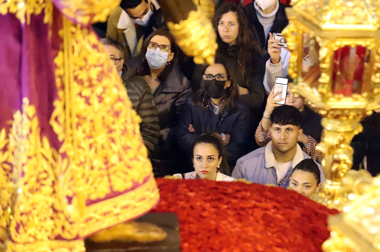 Imágenes de Pasión en su procesión por Huelva