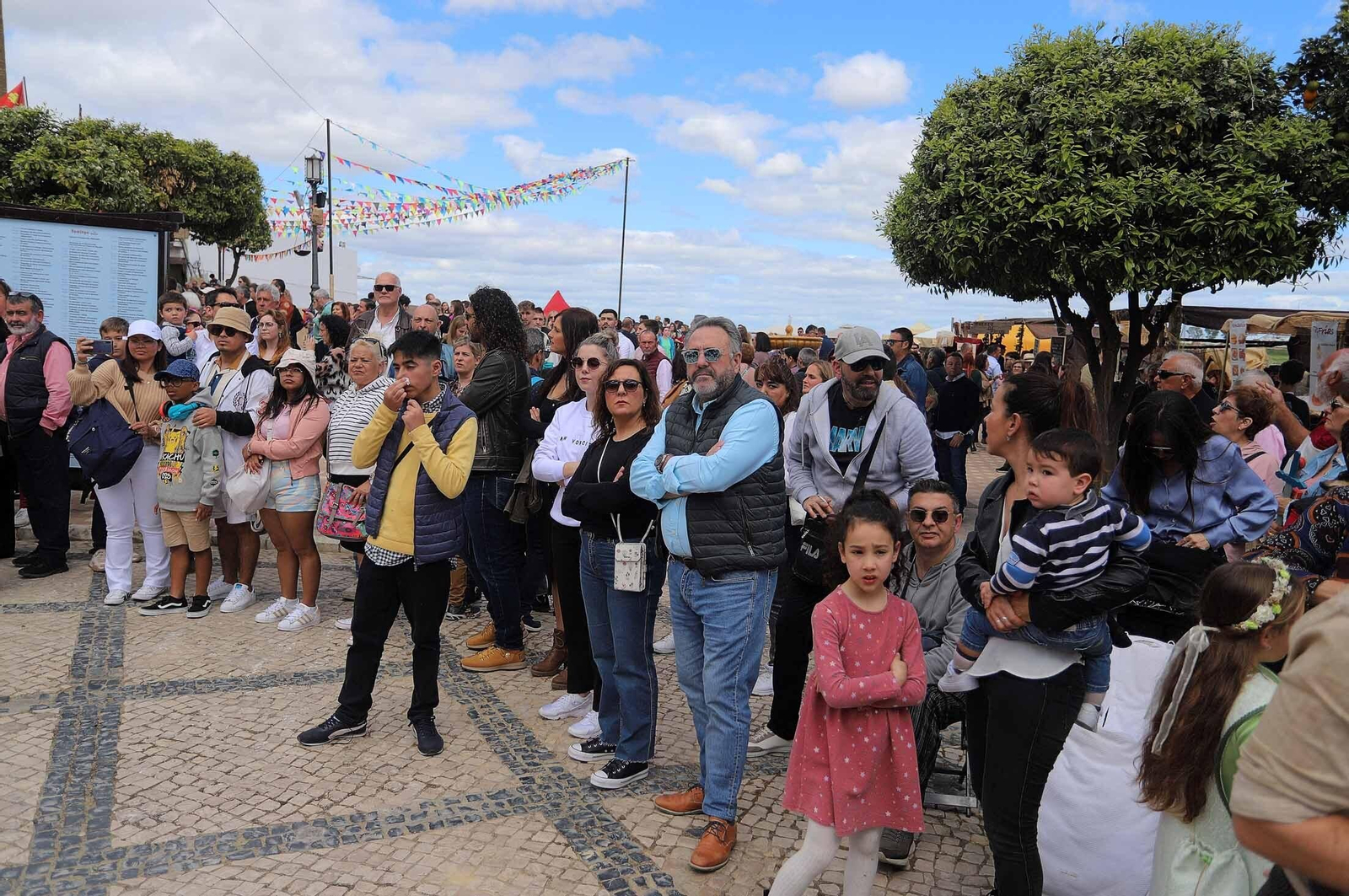 Imágenes del gran ambiente en la Feria Medieval de Palos de la Frontera, Huelva