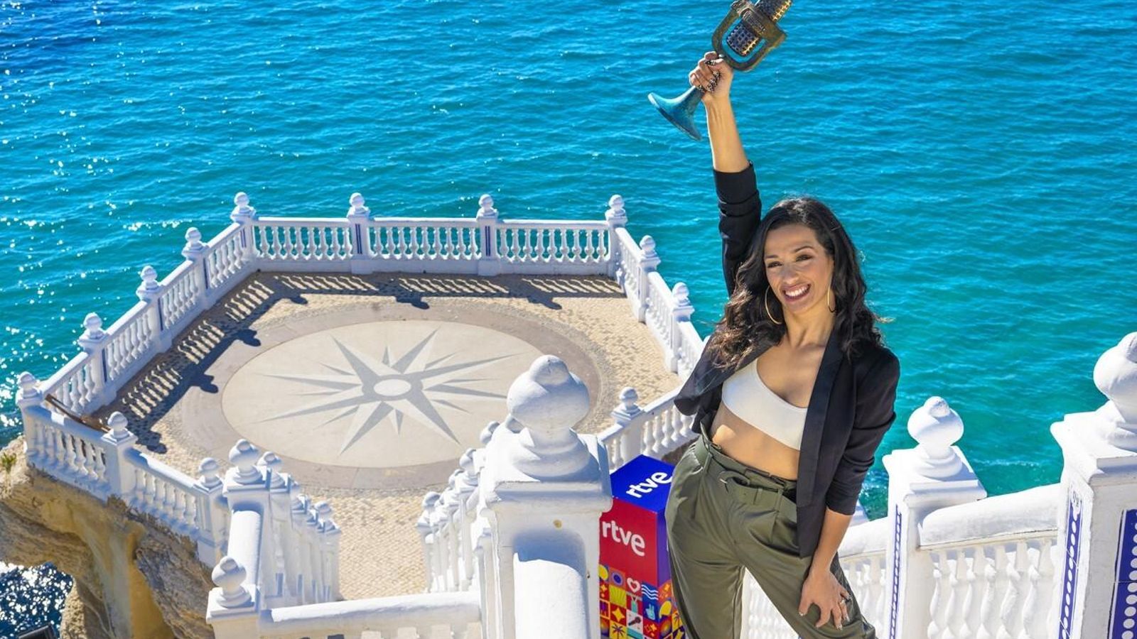 Chanel Terrero en el mirador del castillo de Benidorm