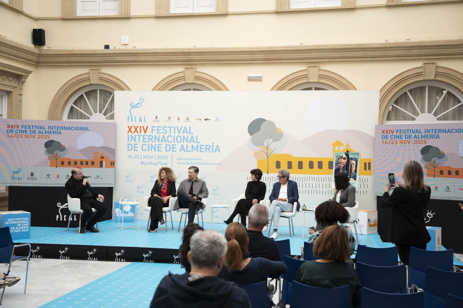 Así ha sido la presentación de la película 'Papeles', en imágenes